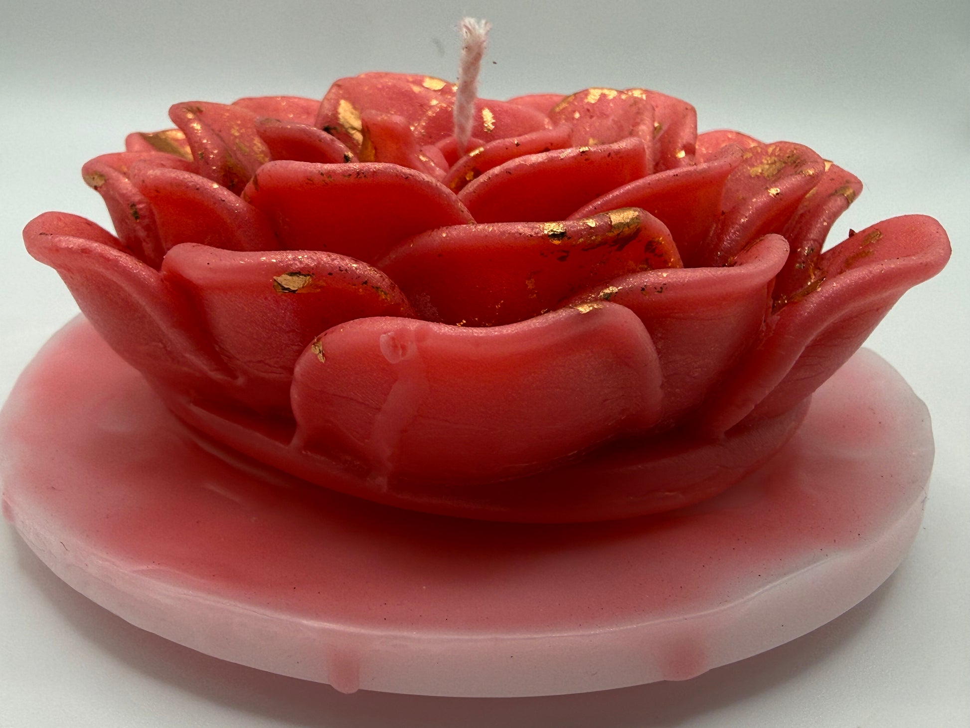Flower scented candle