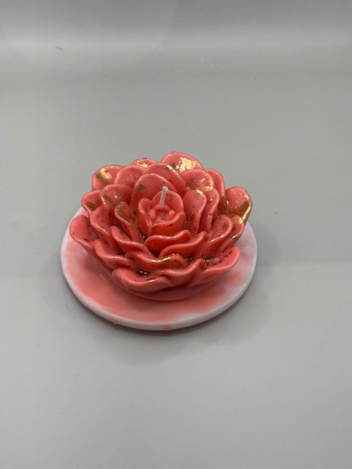 Flower scented candle