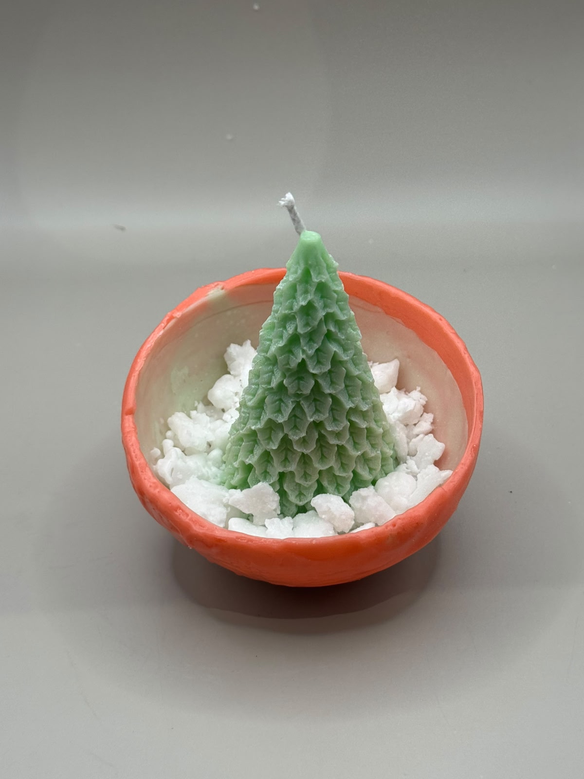 Scented candles in ceramic castings