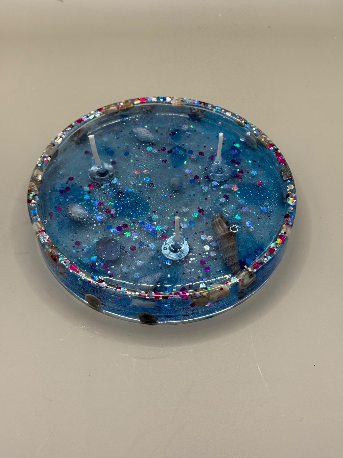Scented candle in resin casting