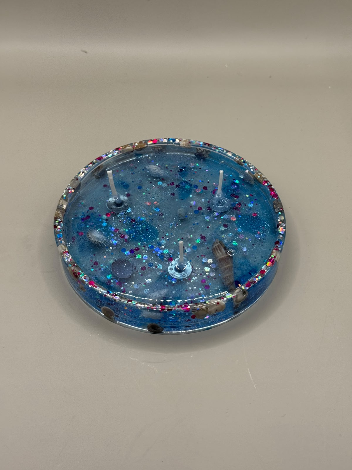 Scented candle in resin casting