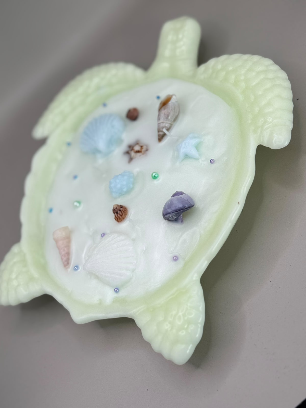 Scented candles in ceramic castings