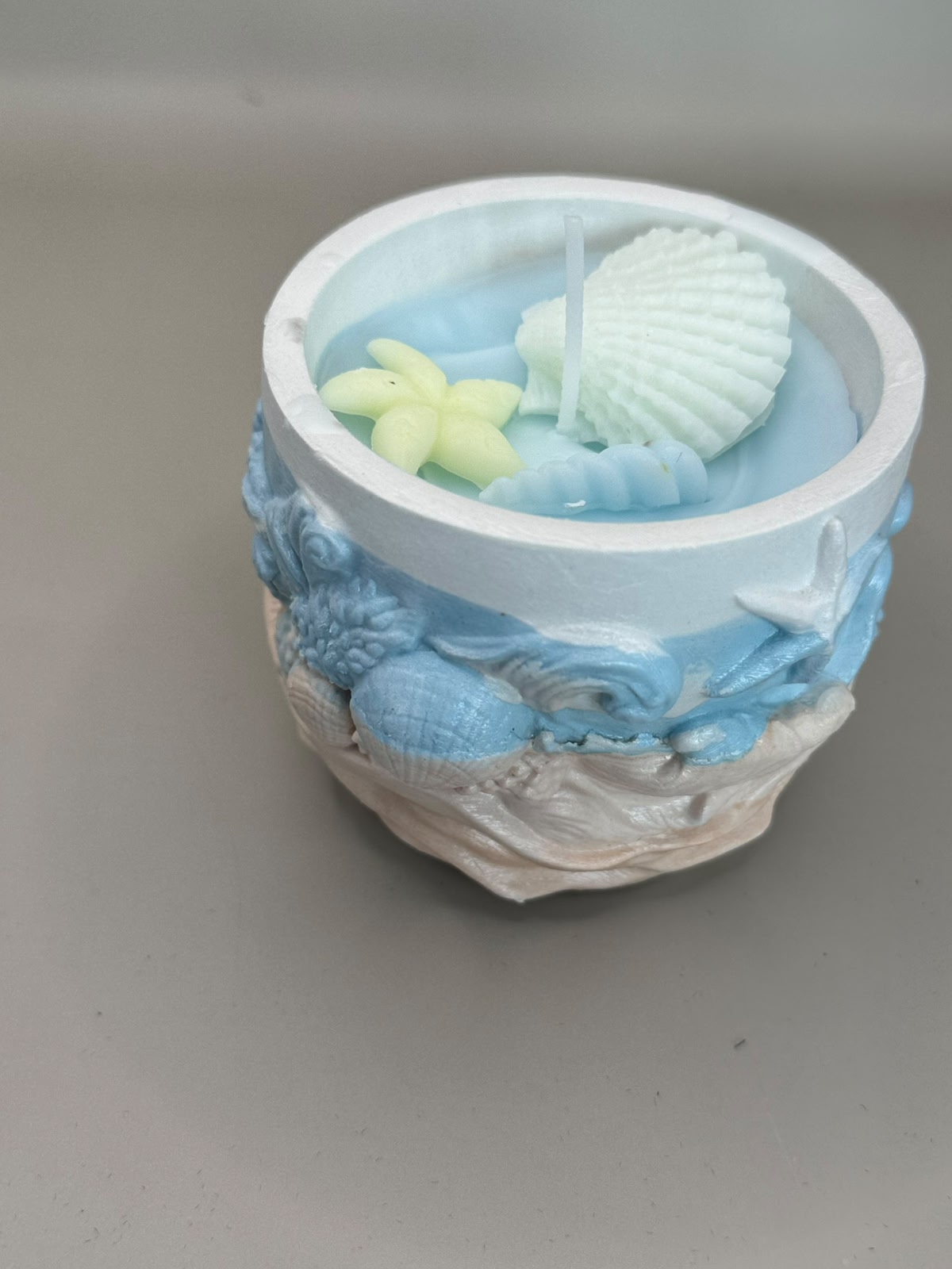 Scented candles in ceramic castings