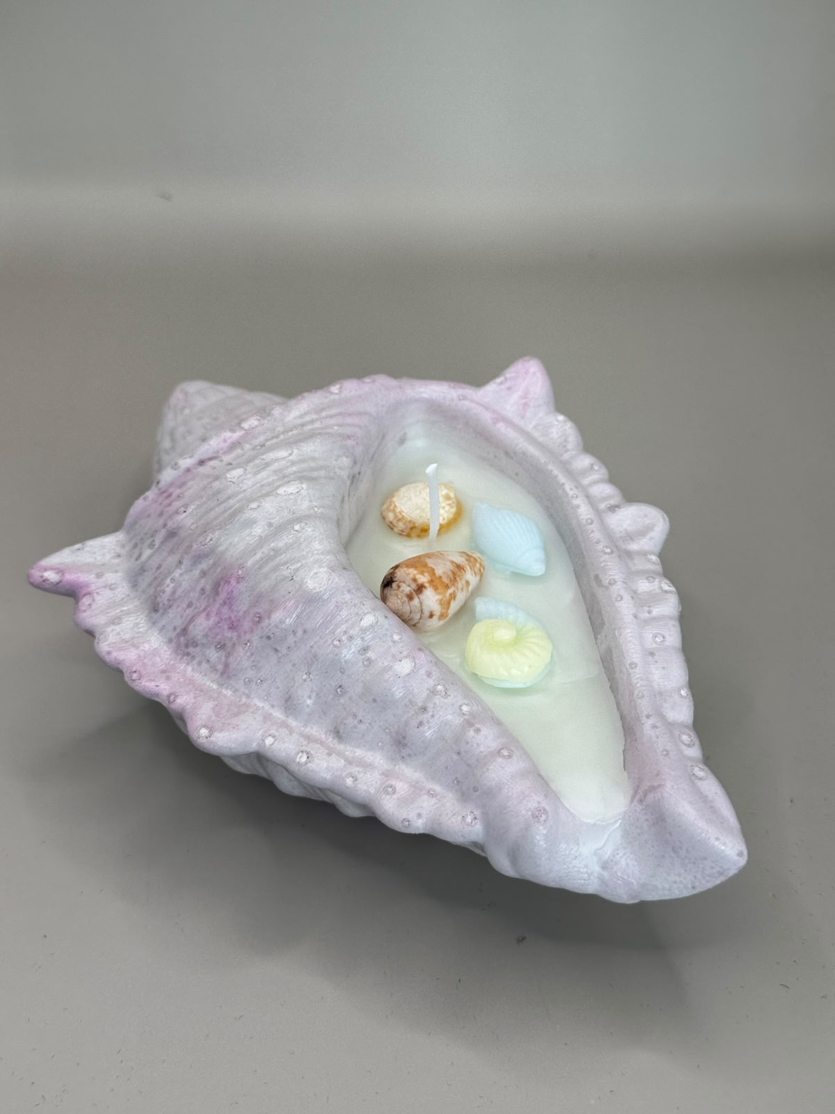 Scented candles in ceramic castings
